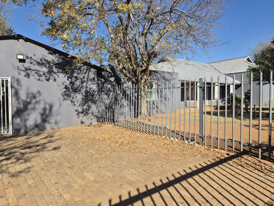 5 Bedroom Property for Sale in Wolmaransstad North West
